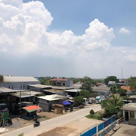 Bening Asri Guesthouse Tangerang Eksteriør bilde