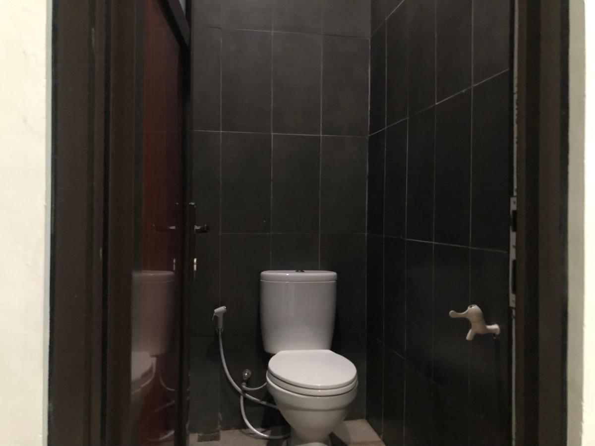 Bening Asri Guesthouse Tangerang Eksteriør bilde